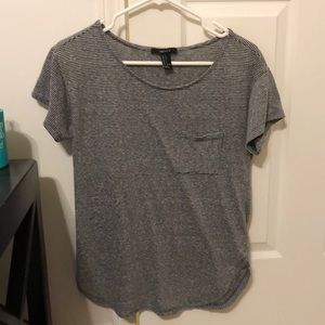 Forever 21 T-Shirt